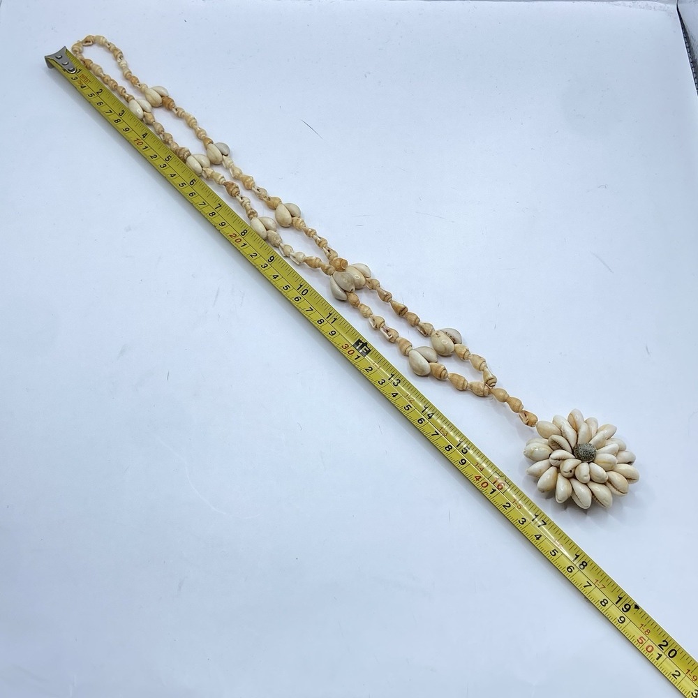 Vtg 70s Handmade Cowrie Shell Flower Pendant Necklace Beach Boho Statement 19" - Picture 5 of 7